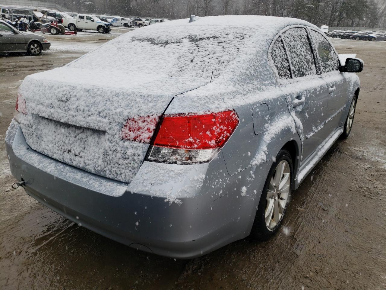 Photo 4 from auction – 2014 SUBARU LEGACY 2.5 with VIN 4S3BMBL61E3007800