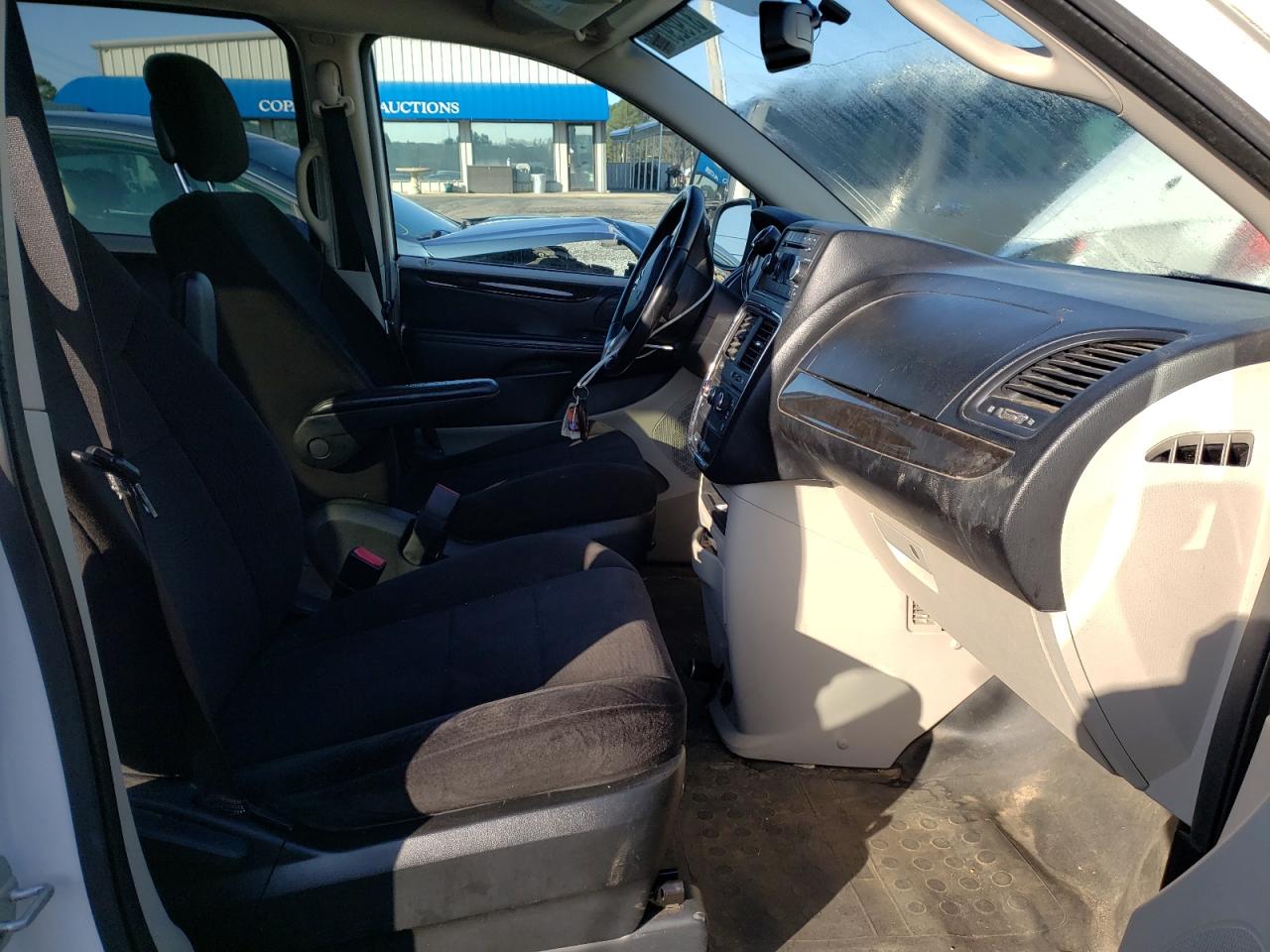 Photo 5 from auction – 2012 DODGE RAM VAN with VIN 2C4RDGAG4CR244504