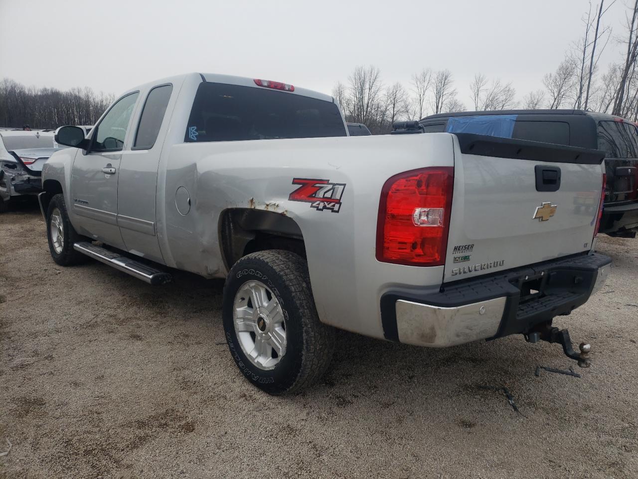 Photo 3 from auction – 2011 CHEVROLET SILVERADO with VIN 1GCRKSE35BZ110086