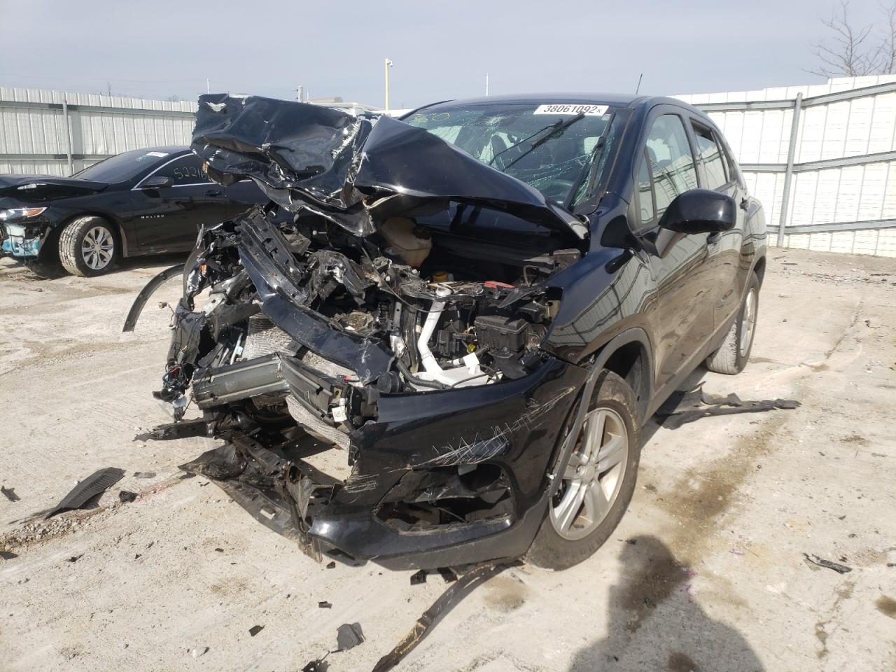 Photo 2 from auction – 2020 CHEVROLET TRAX LS with VIN 3GNCJKSB6KL396792