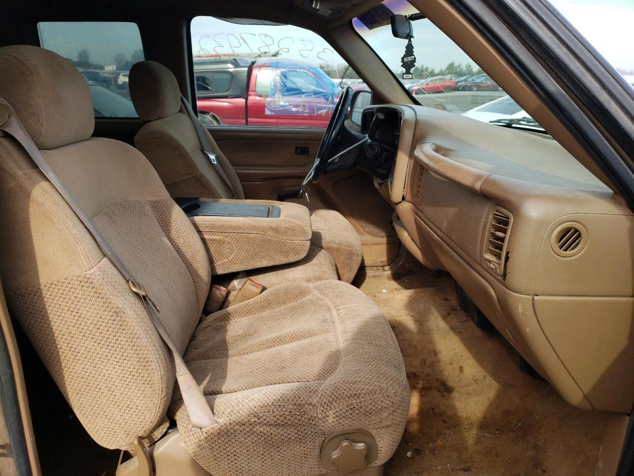 Photo 5 from auction – 1999 CHEVROLET SILVRDO LT with VIN 2GCEC19V3X1266449
