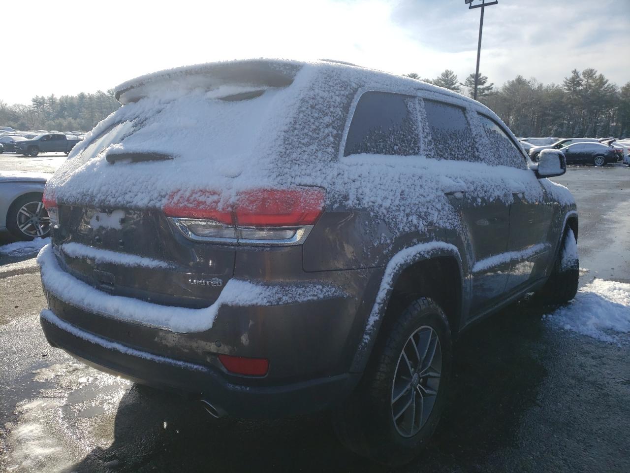 Photo 4 from auction – 2017 JEEP GRAND CHER with VIN 1C4RJFBG5HC688976