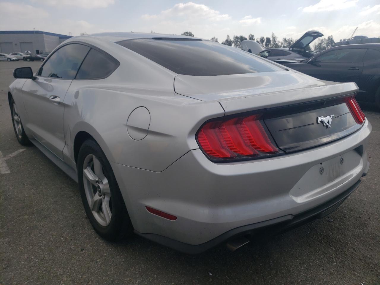 Photo 3 from auction – 2018 FORD MUSTANG with VIN 1FA6P8TH0J5108781