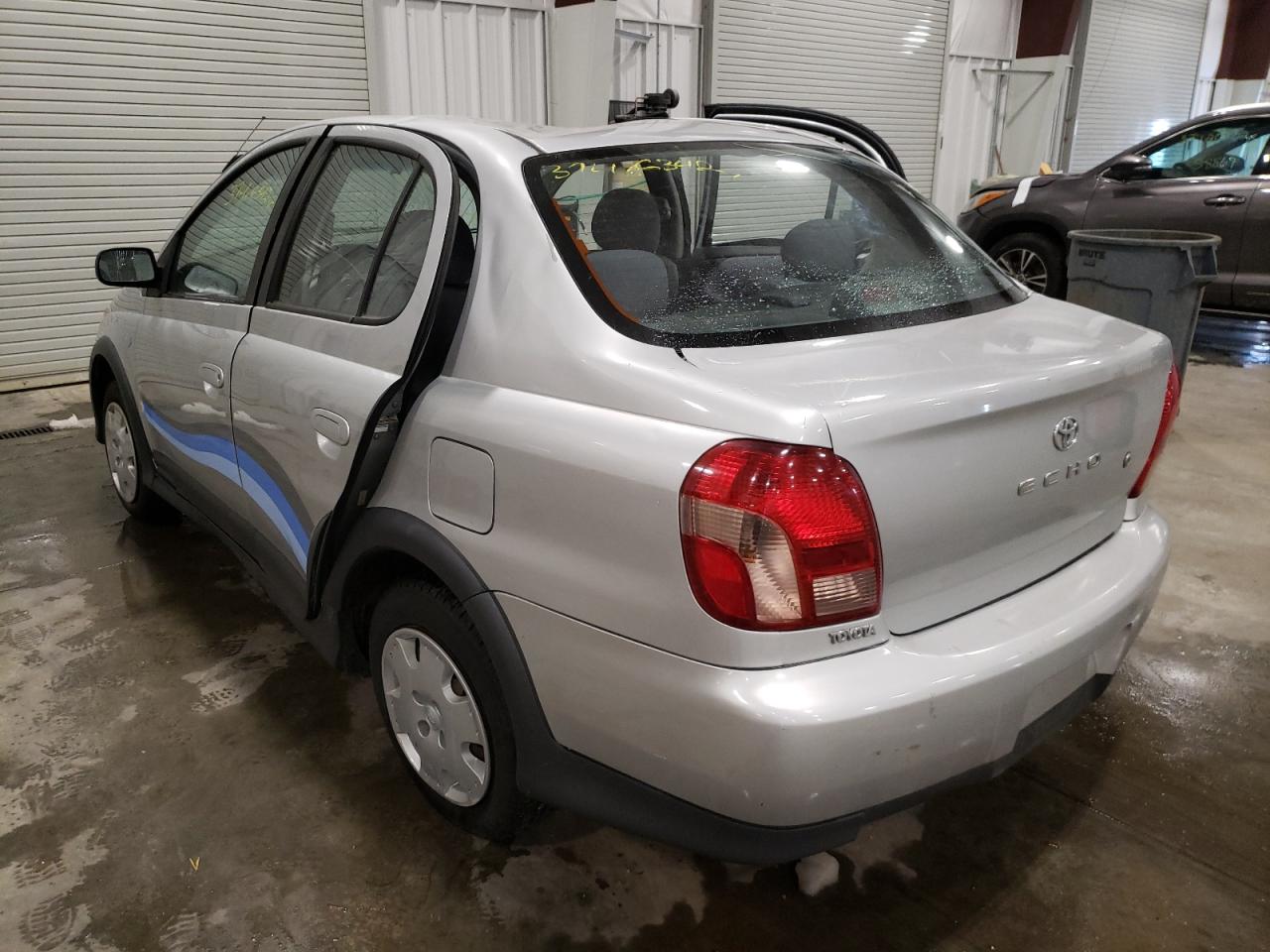 Photo 3 from auction – 2001 TOYOTA ECHO with VIN JTDBT123X10175693