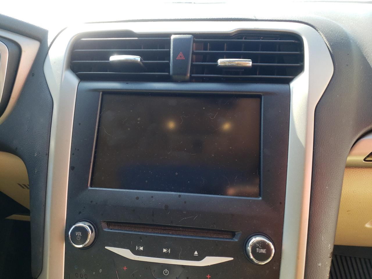 Photo 19 from auction – 2013 FORD FUSION SE with VIN 3FA6P0HRXDR153151