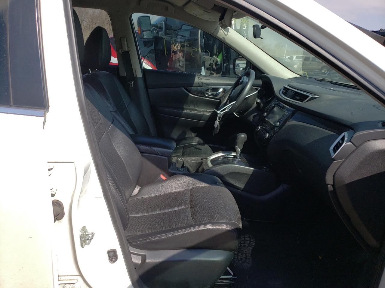 Photo 5 from auction – 2016 NISSAN ROGUE S with VIN 5N1AT2MT9GC751288