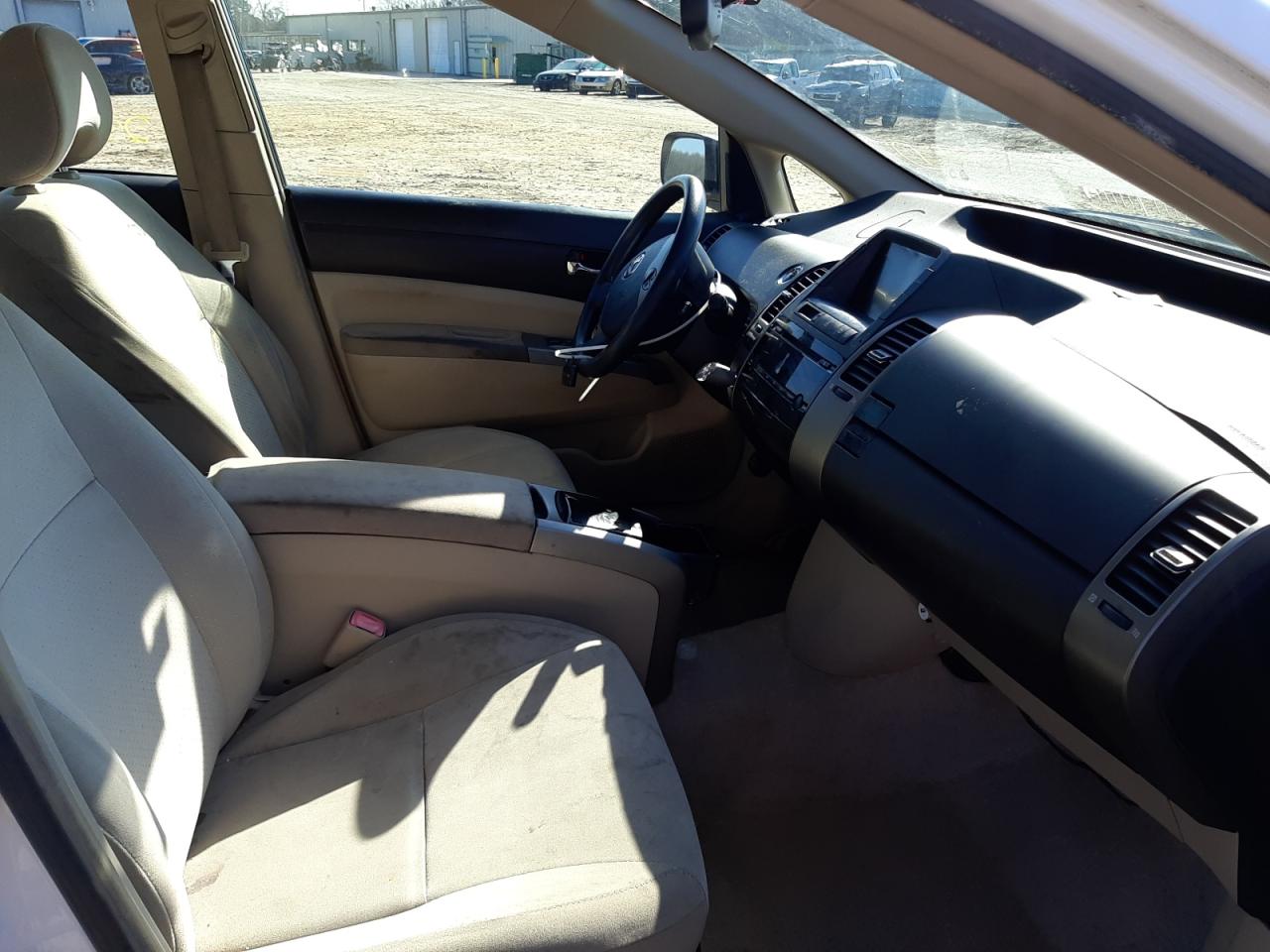 Photo 5 from auction – 2005 TOYOTA PRIUS with VIN JTDKB22U553035458