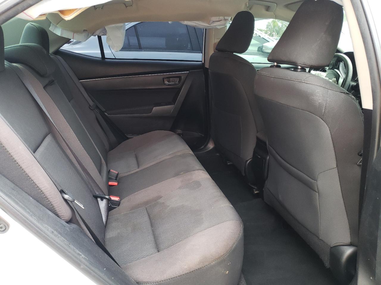 Photo 6 from auction – 2017 TOYOTA COROLLA with VIN 5YFBURHE3HP584543
