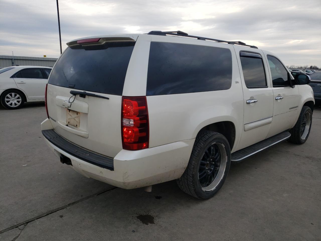 Photo 4 from auction – 2008 CHEVROLET SUBURBAN C with VIN 1GNFC16J48R233837