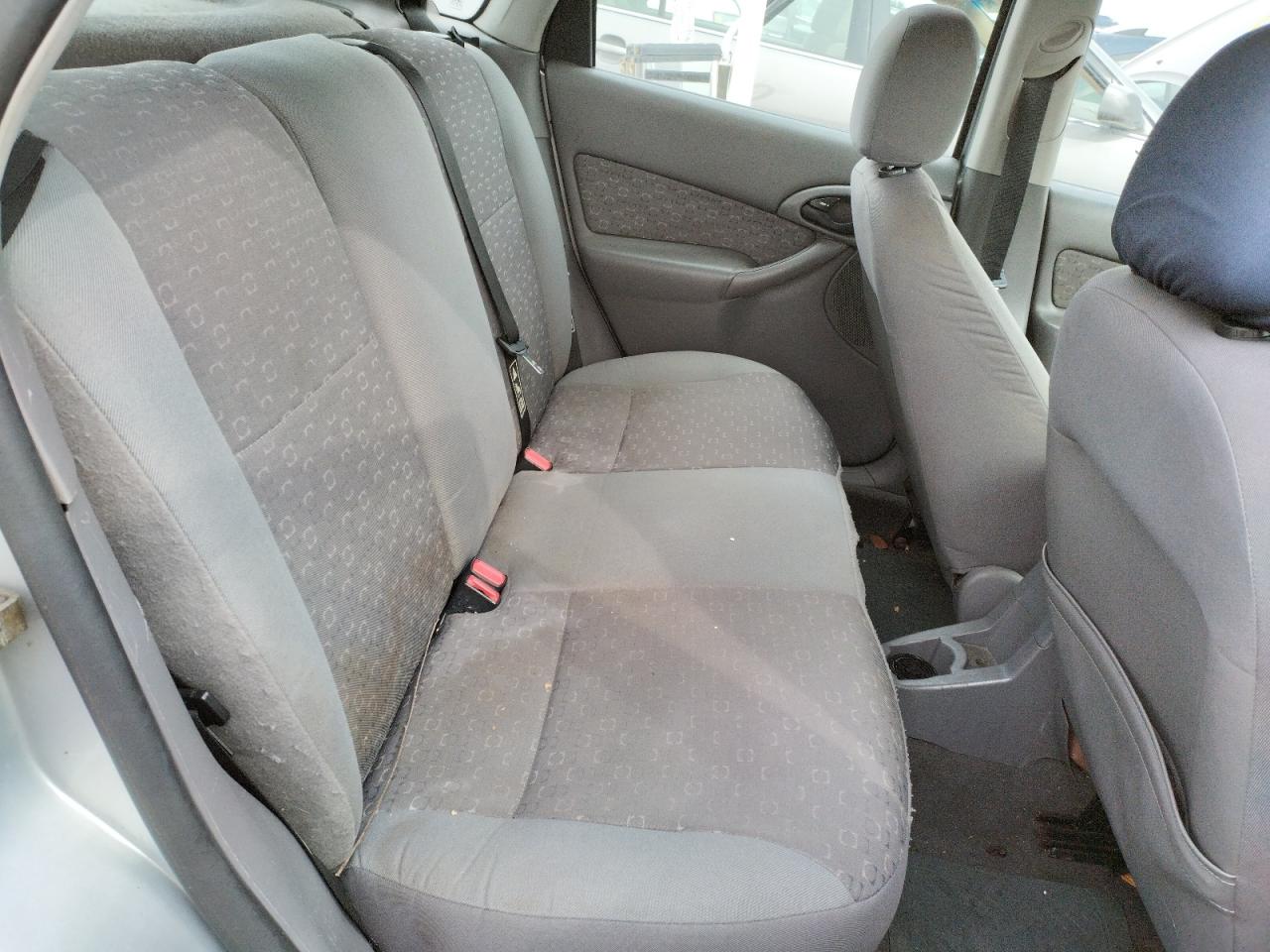 Photo 6 from auction – 2003 FORD FOCUS ZX5 with VIN 3FAFP37363R189609