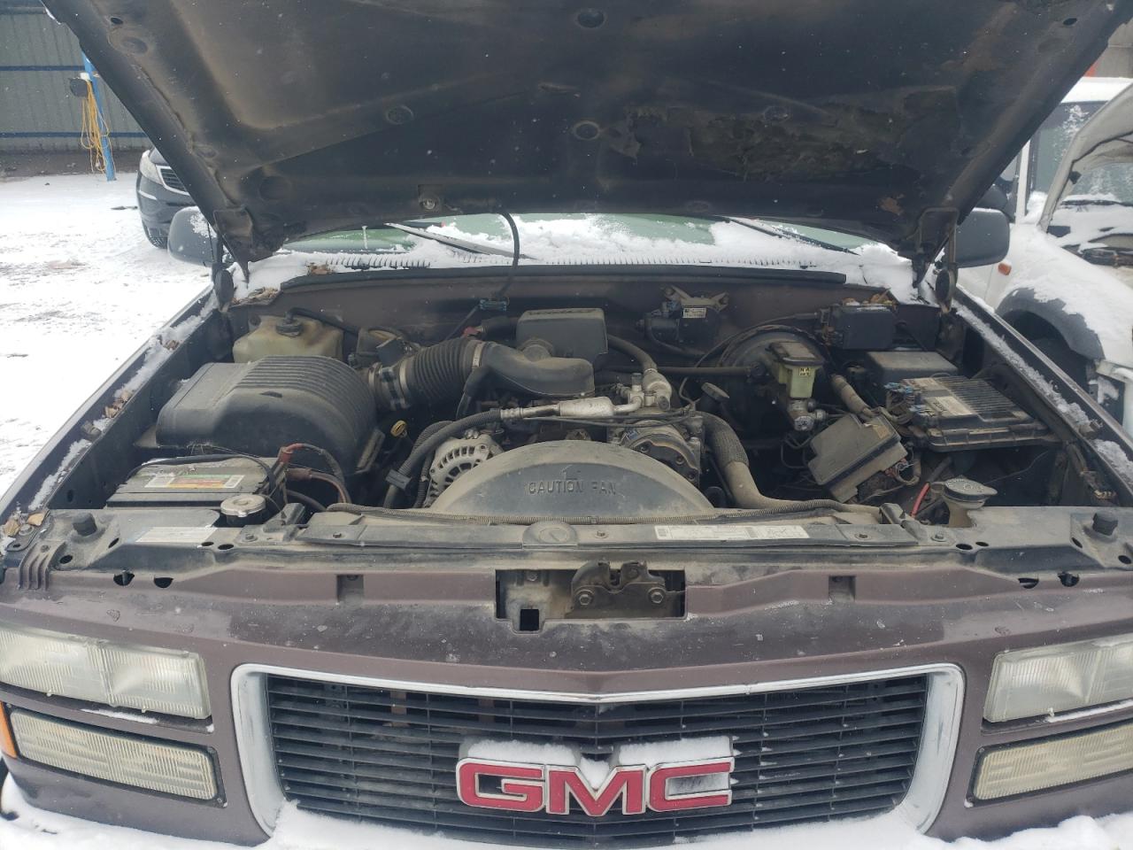 Photo 7 from auction – 1997 GMC SUBURBAN K with VIN 3GKFK16R5VG519987