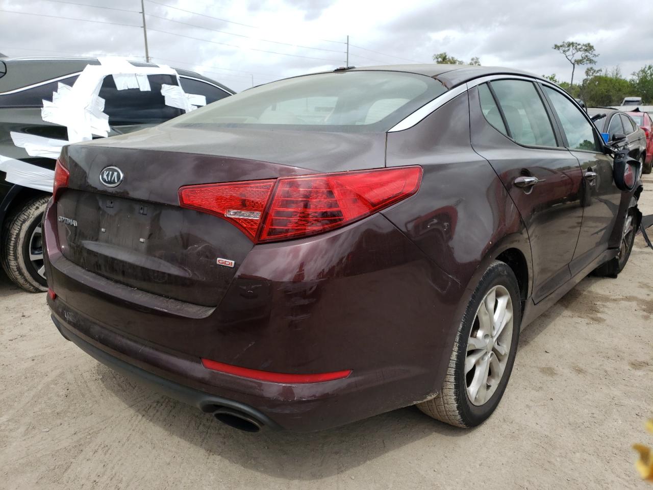 Photo 4 from auction – 2012 KIA OPTIMA LX with VIN 5XXGM4A71CG020251
