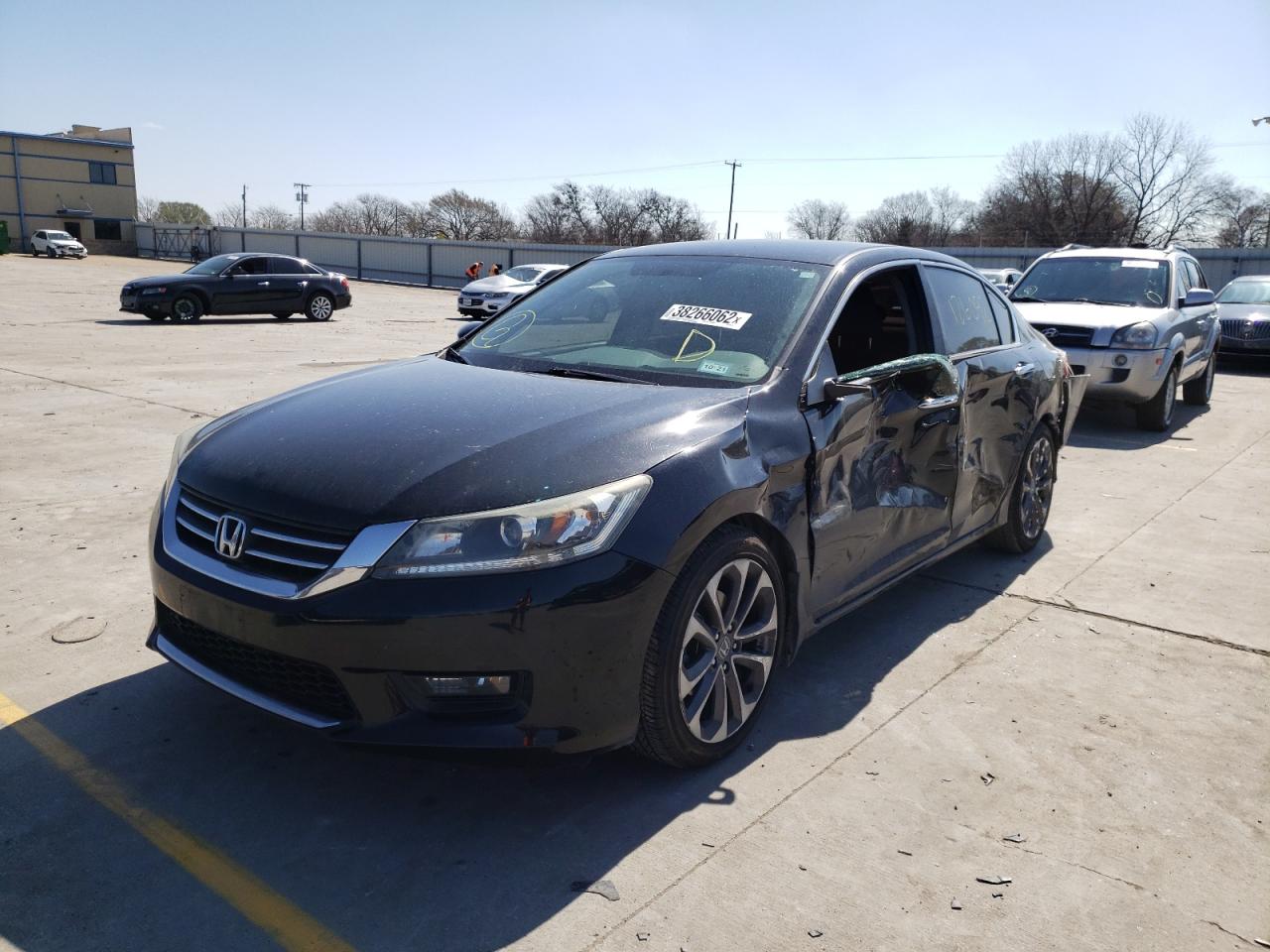 Photo 2 from auction – 2015 HONDA ACCORD SPO with VIN 1HGCR2F50FA007777