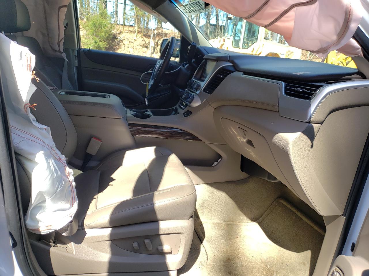 Photo 5 from auction – 2016 GMC YUKON SLT with VIN 1GKS1BKC5GR340781