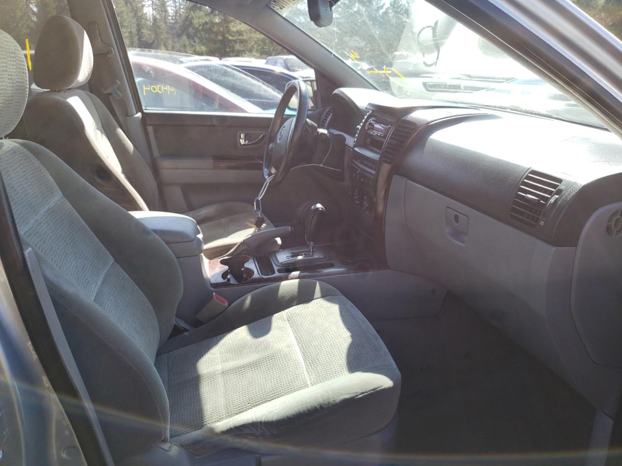 Photo 5 from auction – 2005 KIA SORENTO EX with VIN KNDJC733X55344570