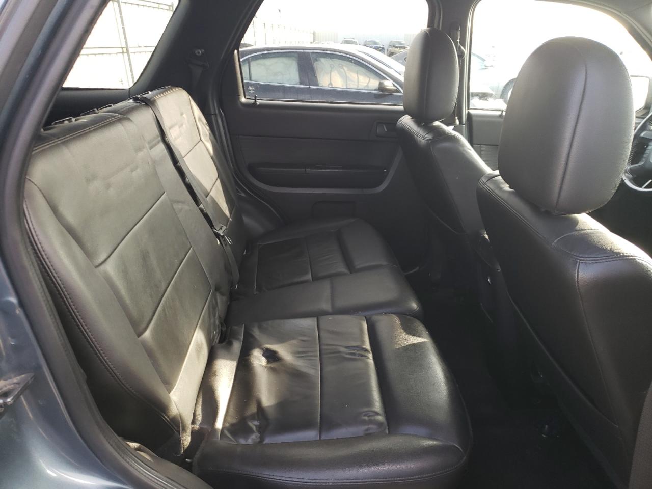 Photo 6 from auction – 2010 FORD ESCAPE SE with VIN 1FMCU0DG9AKA54505