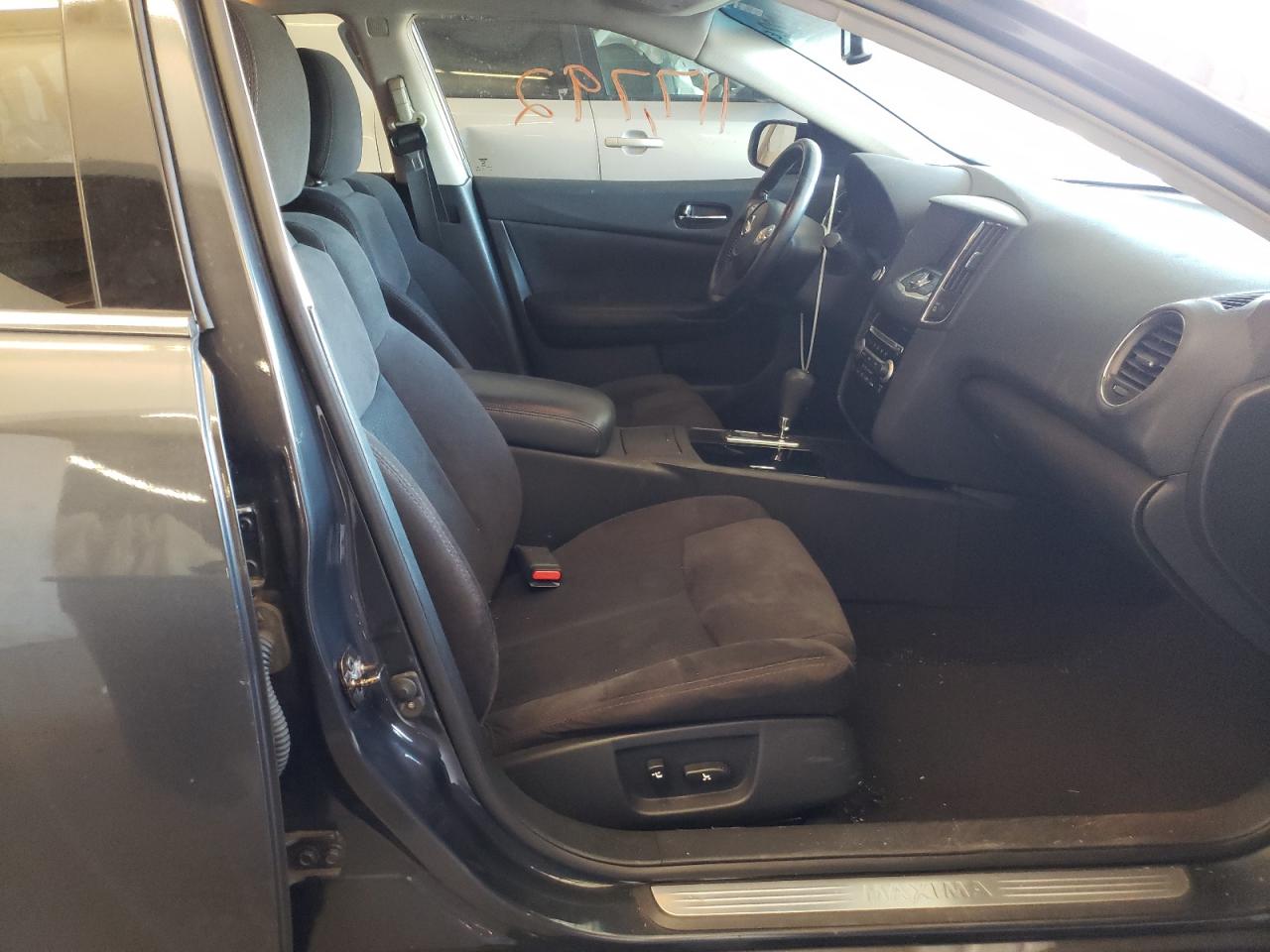 Photo 5 from auction – 2010 NISSAN MAXIMA S with VIN 1N4AA5APXAC853330