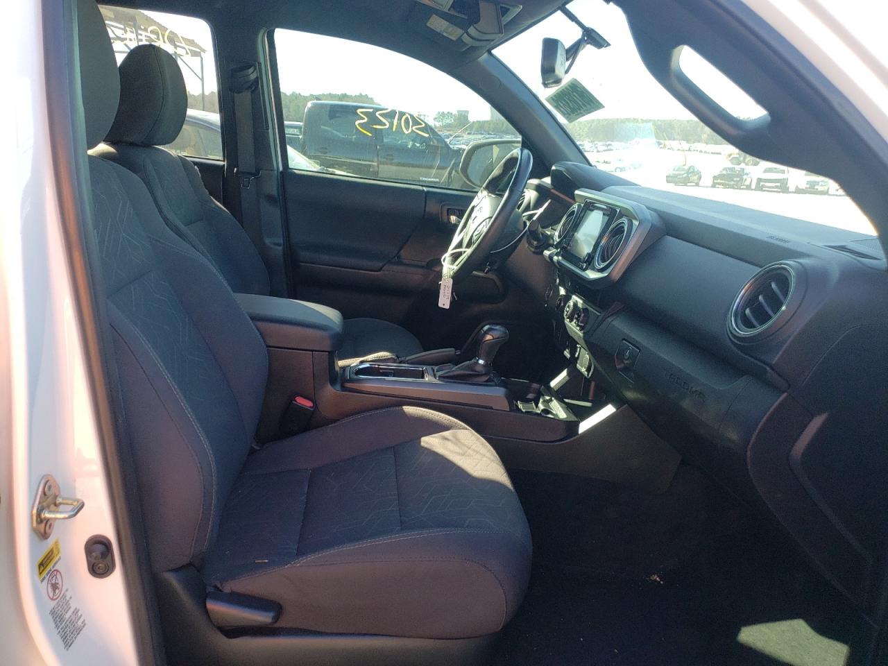 Photo 5 from auction – 2016 TOYOTA TACOMA DOU with VIN 3TMAZ5CN0GM025017