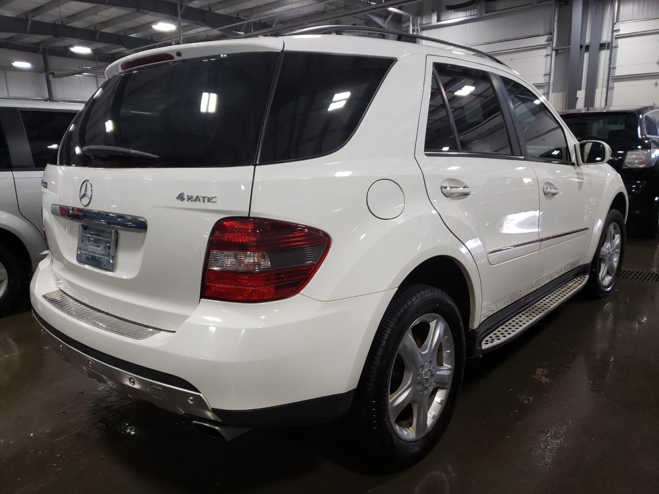 Photo 4 from auction – 2007 MERCEDES-BENZ ML 500 with VIN 4JGBB75E87A216985