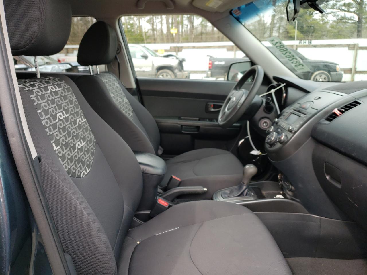 Photo 5 from auction – 2011 KIA SOUL + with VIN KNDJT2A2XB7330651