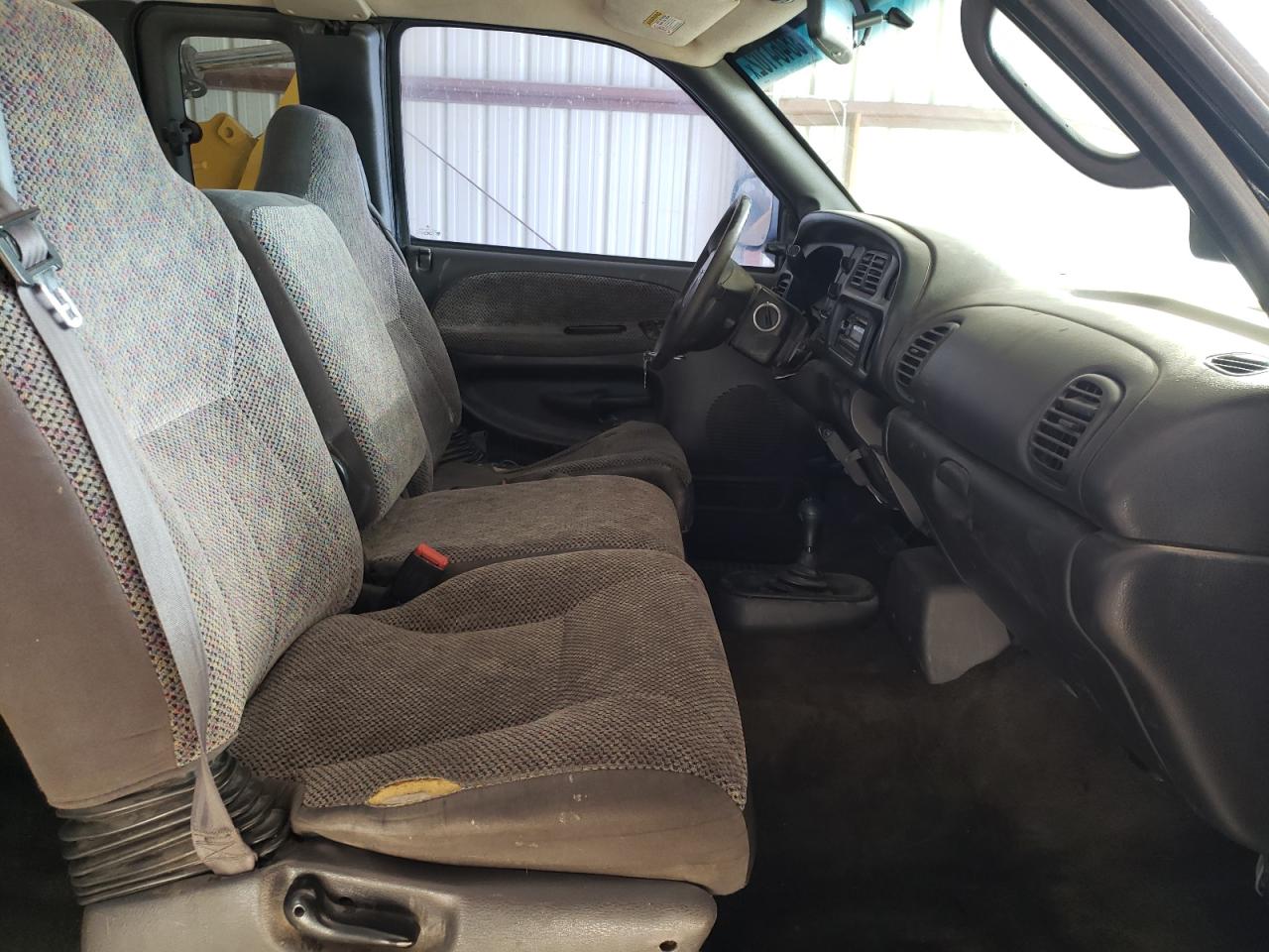 Photo 5 from auction – 1999 DODGE RAM 2500 with VIN 3B7KF23W7XG123545