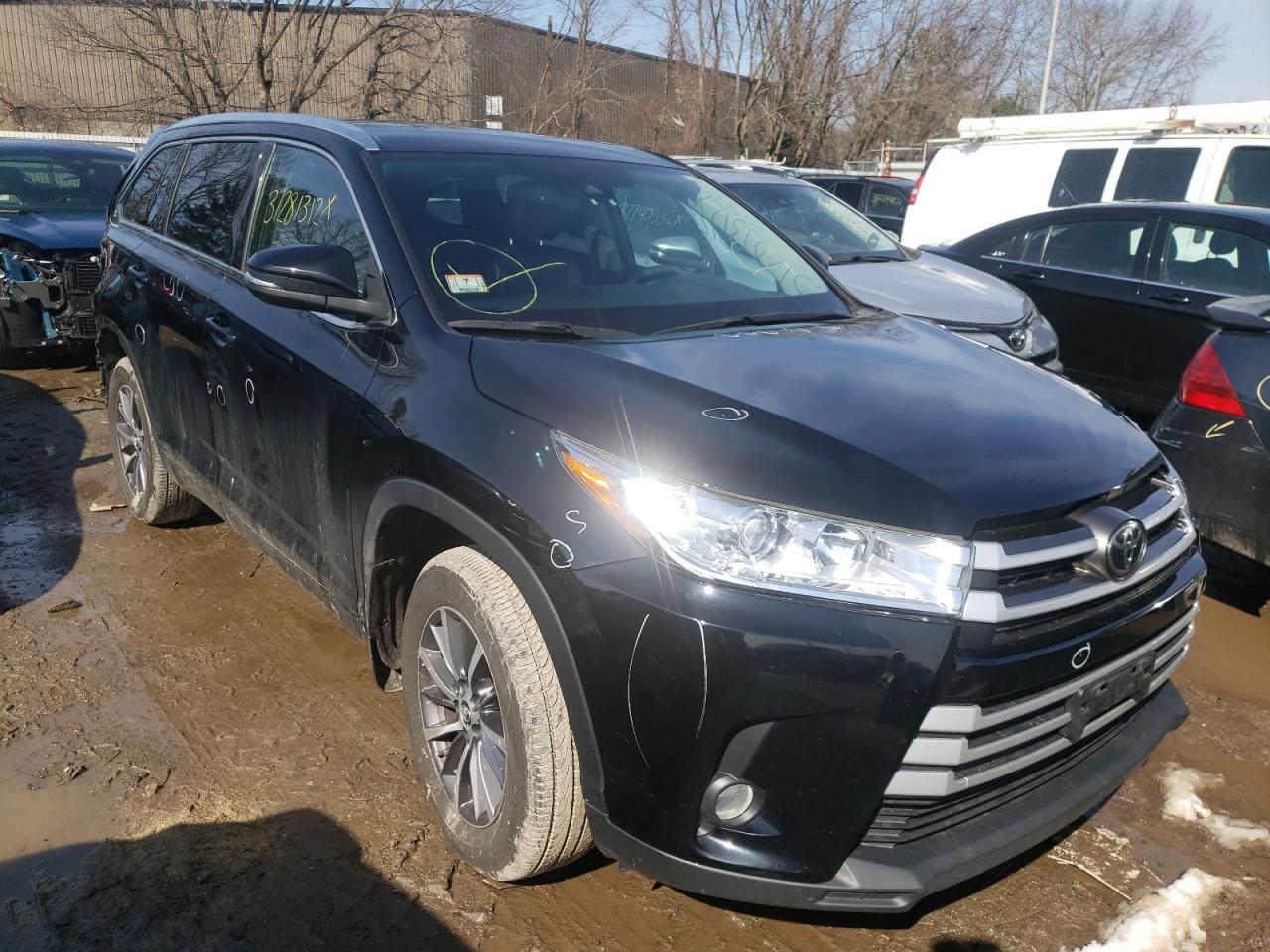 Zdjęcie 1 z aukcji – 2017 TOYOTA HIGHLANDER z VIN 5TDJZRFH0HS385998