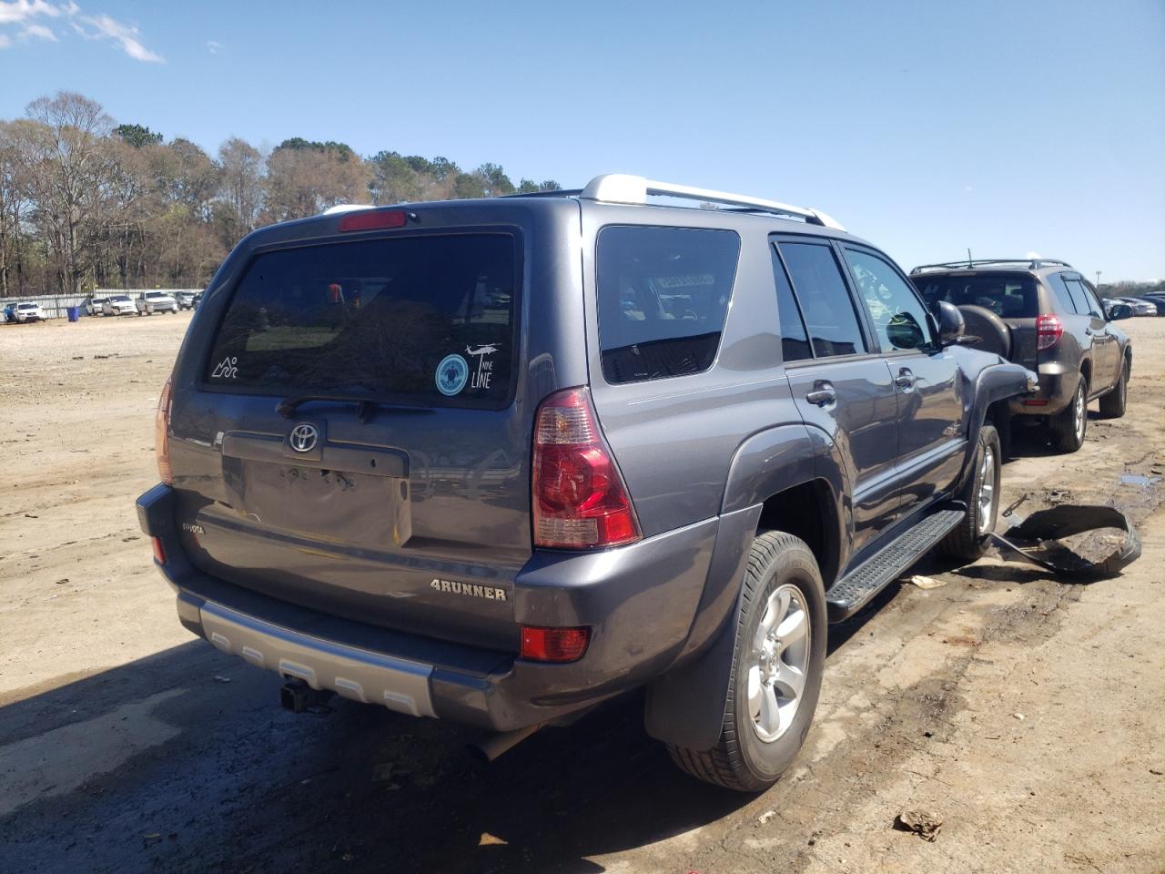 Photo 4 from auction – 2004 TOYOTA 4RUNNER SR with VIN JTEZU14R040034323