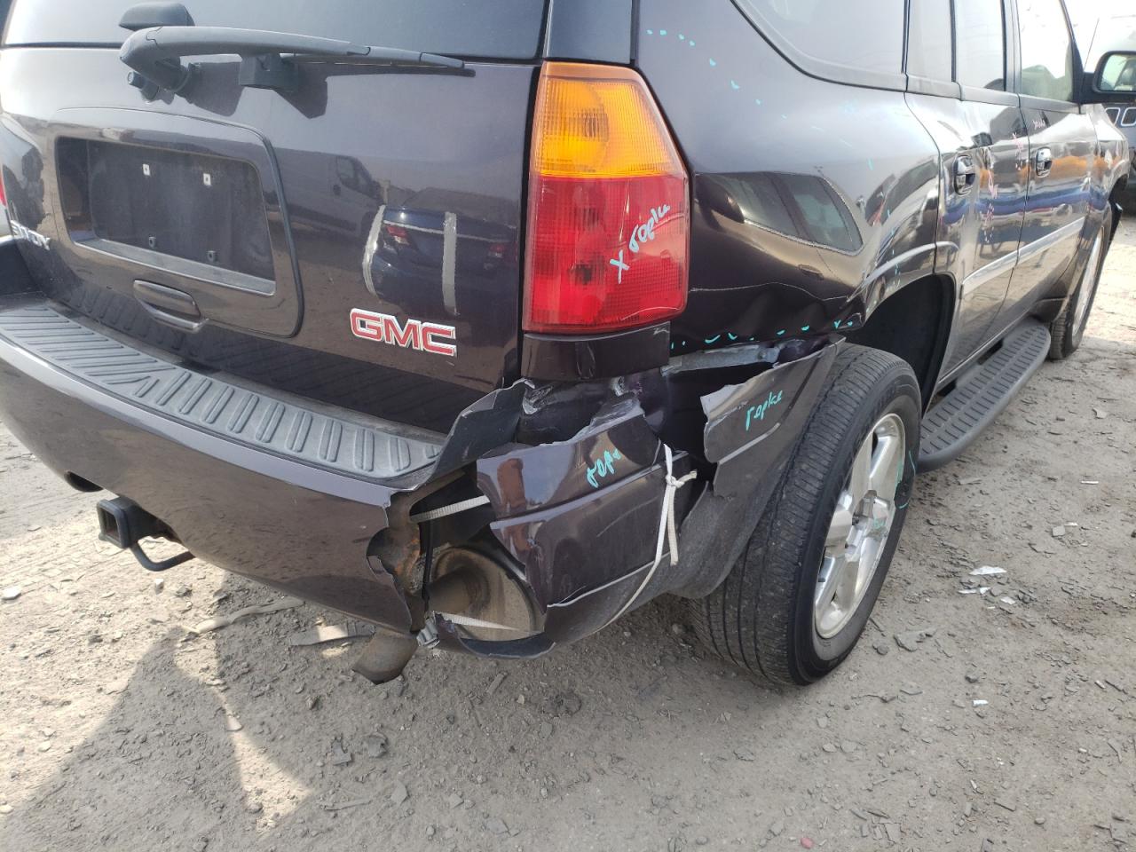 Photo 9 from auction – 2008 GMC ENVOY with VIN 1GKDT13S882112075