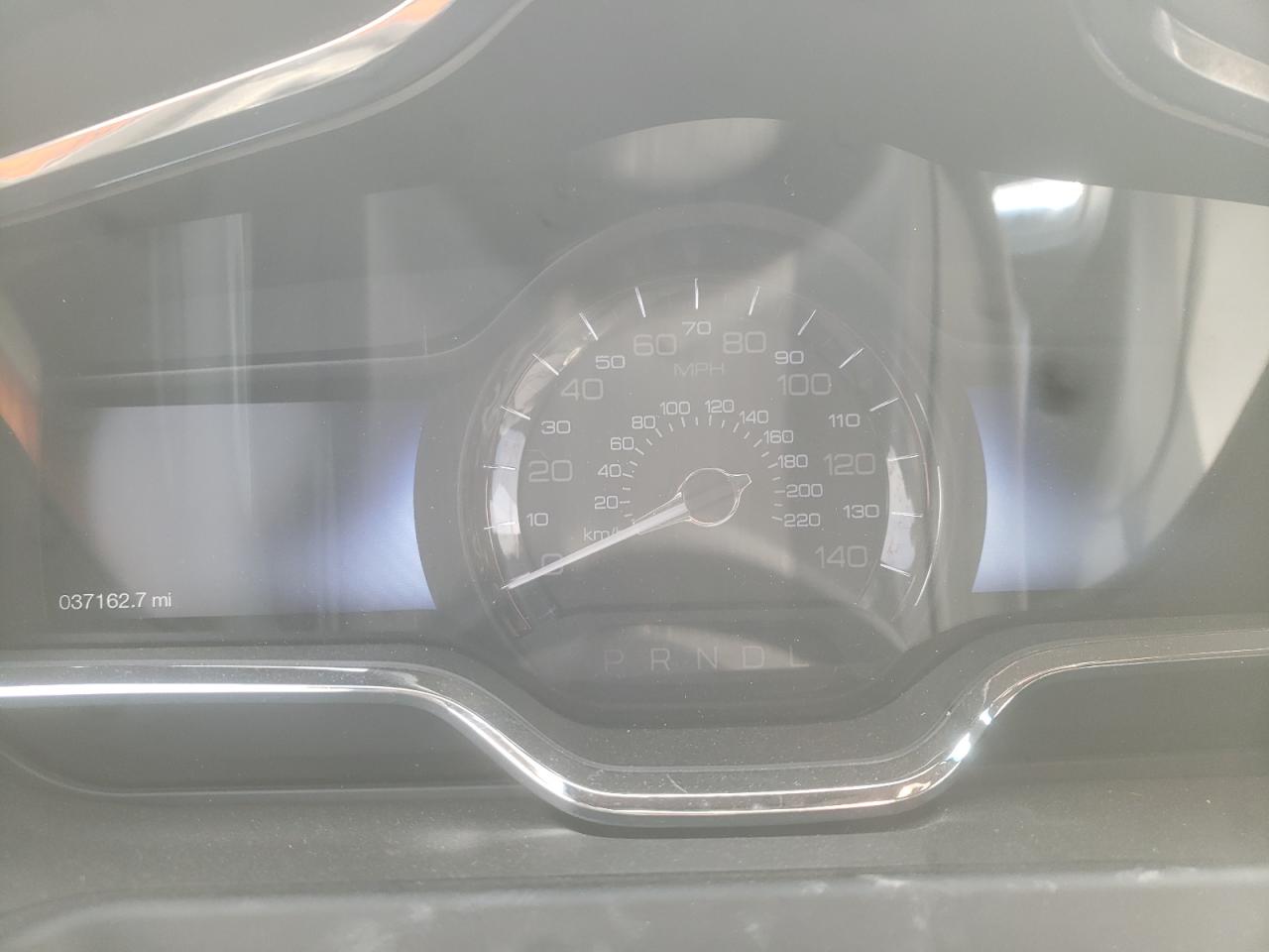 Photo 8 from auction – 2017 LINCOLN MKT with VIN 2LJMJ5LT8HBL00474