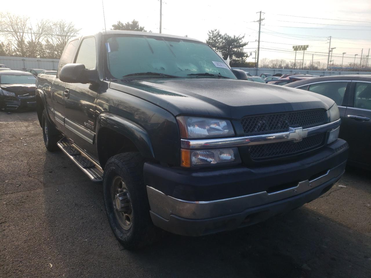 CHEVROLET SILVERADO 2004 with VIN 1GCHK29124E107113 - Photo from auction