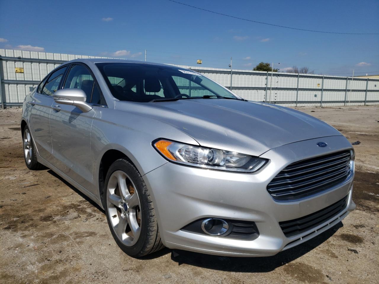 FORD FUSION SE 2015 with VIN 3FA6P0HD5FR111574 - Photo from auction