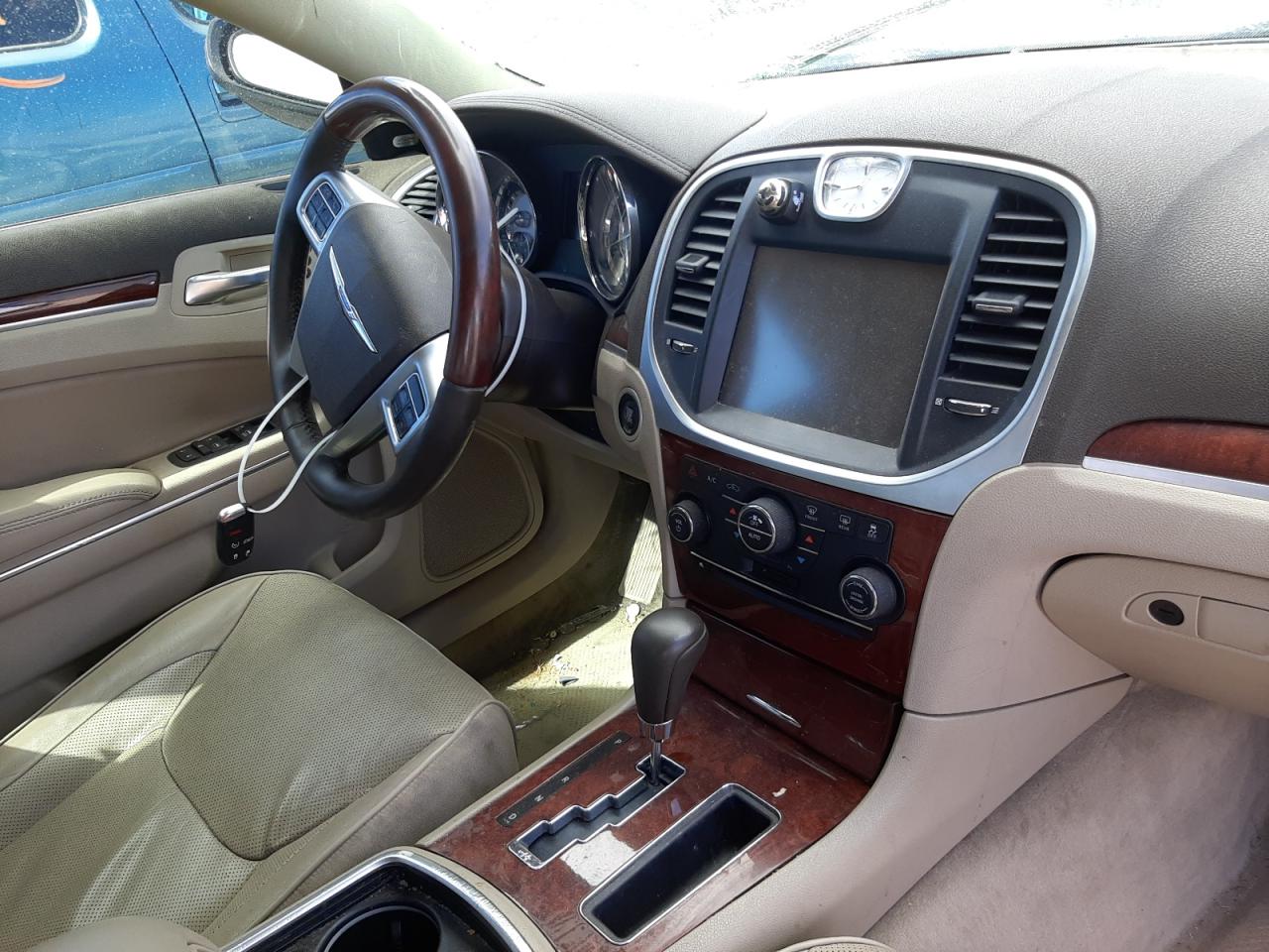 Photo 9 from auction – 2011 CHRYSLER 300 LIMITE with VIN 2C3CA5CG7BH531540