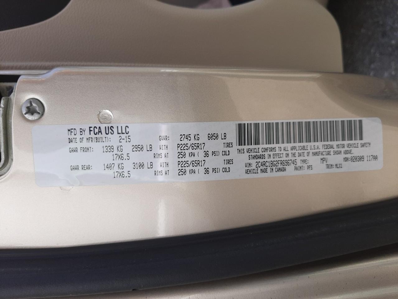Photo 10 from auction – 2015 CHRYSLER TOWN & COU with VIN 2C4RC1BG2FR696745