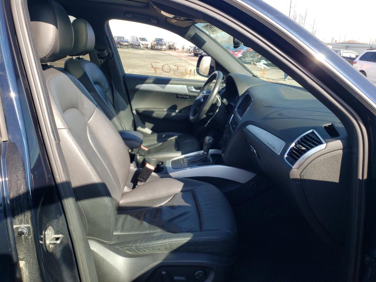 Photo 5 from auction – 2011 AUDI Q5 PREMIUM with VIN WA1DKAFP4BA078360