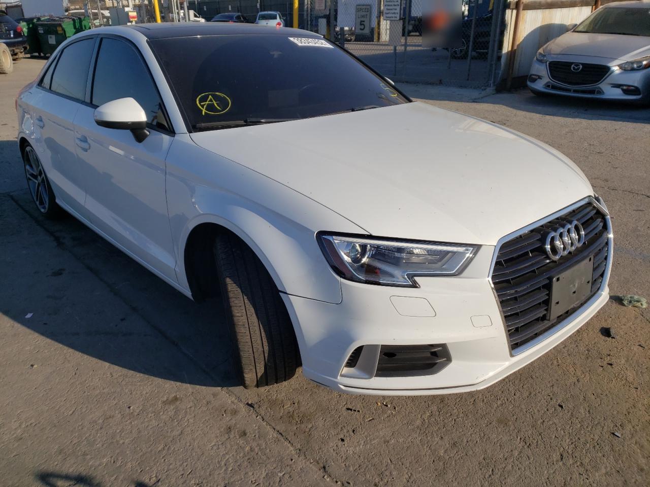 AUDI A3 PREMIUM 2018 with VIN WAUAUGFF3J1007076 - Photo from auction
