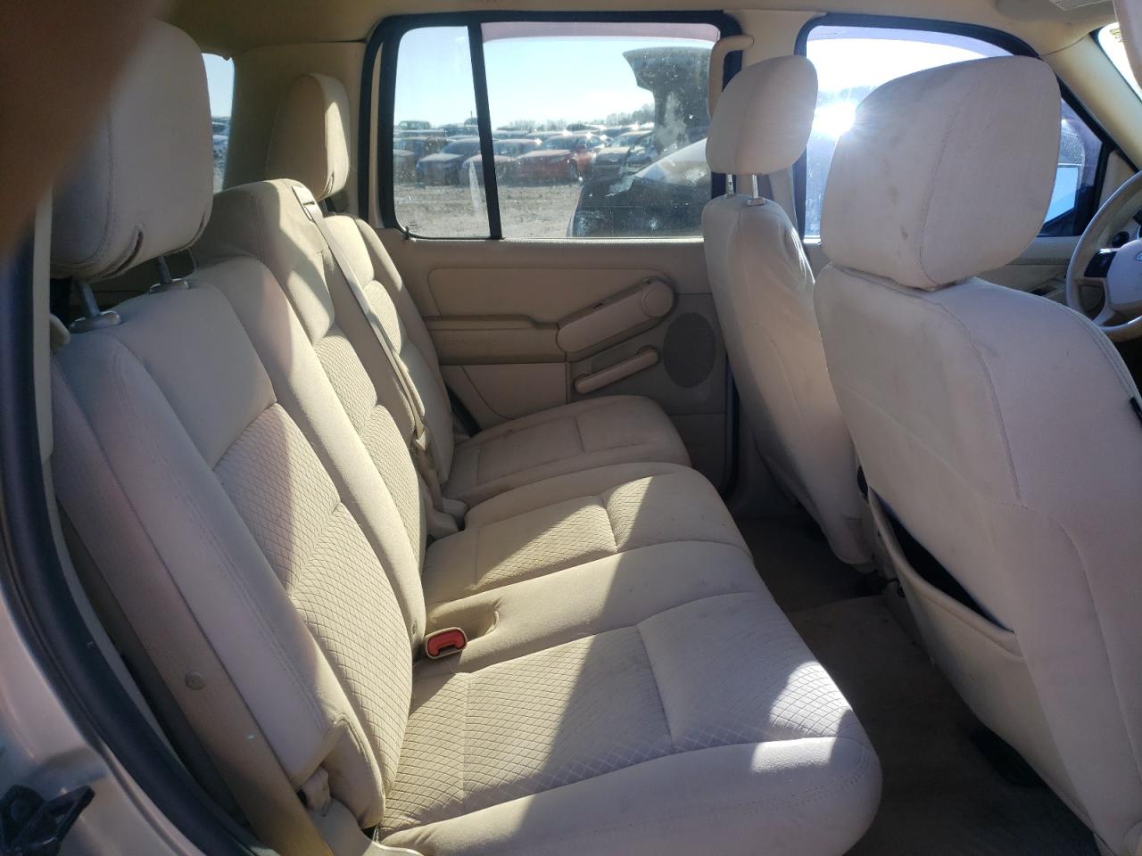 Foto 6 de la subasta – 2006 FORD EXPLORER X con VIN 1FMEU72E36UB27494