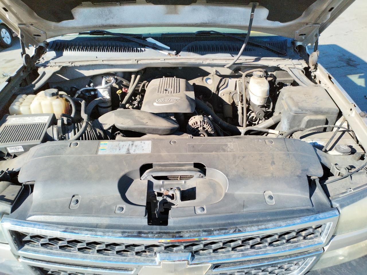 Photo 7 from auction – 2006 CHEVROLET SILVERADO with VIN 1GCHK29U56E146047