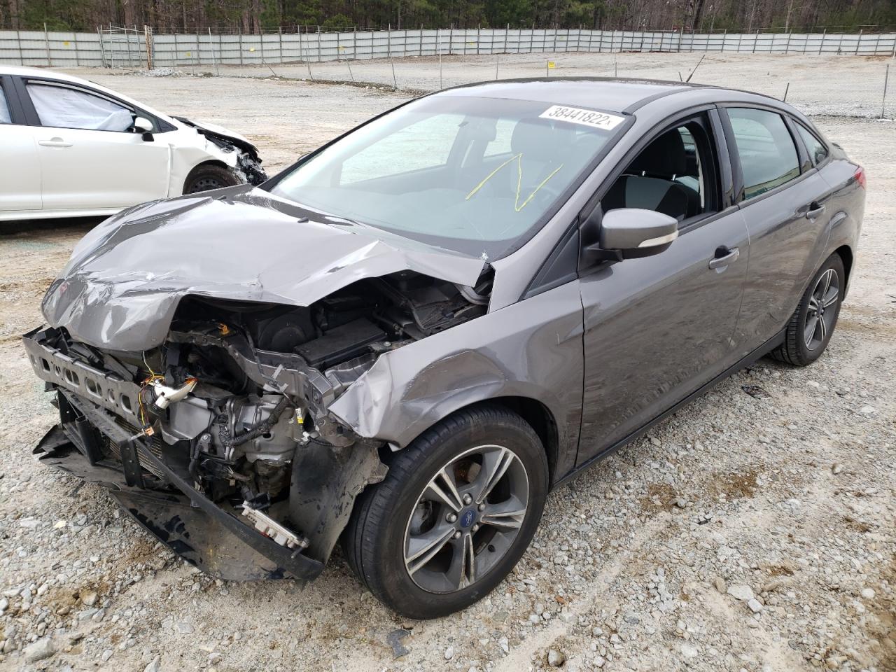 Photo 2 from auction – 2014 FORD FOCUS with VIN 1FADP3F2XEL135067