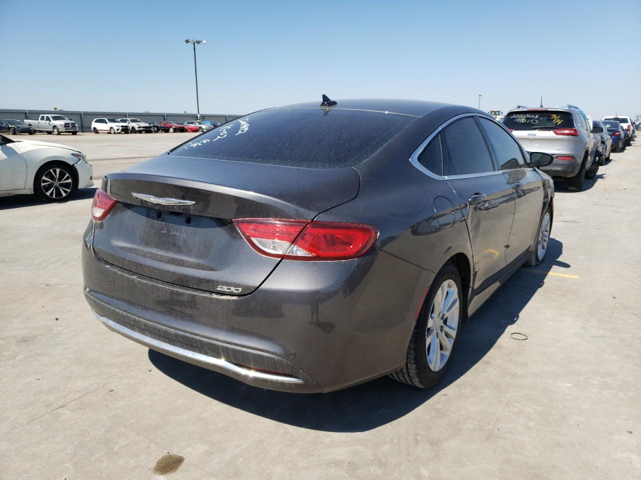 Photo 4 from auction – 2015 CHRYSLER 200 LIMITE with VIN 1C3CCCABXFN601048
