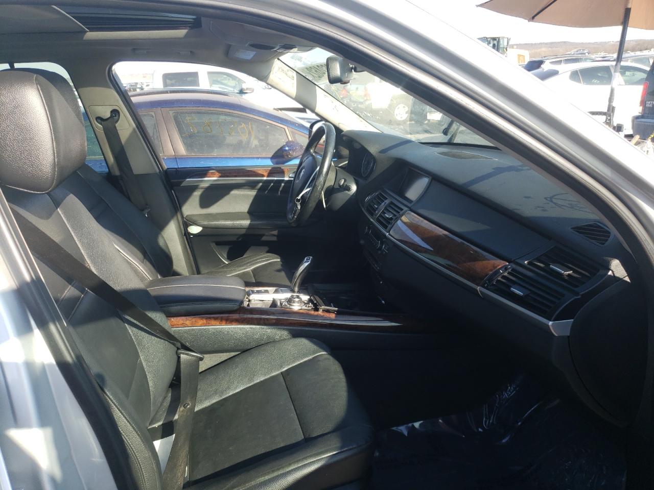 Photo 5 from auction – 2011 BMW X5 XDRIVE3 with VIN 5UXZW0C59BL657232