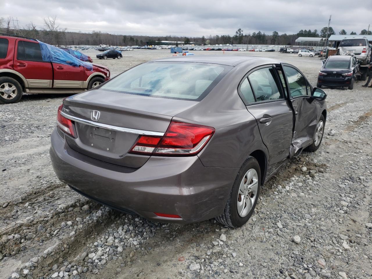 Photo 4 from auction – 2015 HONDA CIVIC LX with VIN 19XFB2F50FE070018