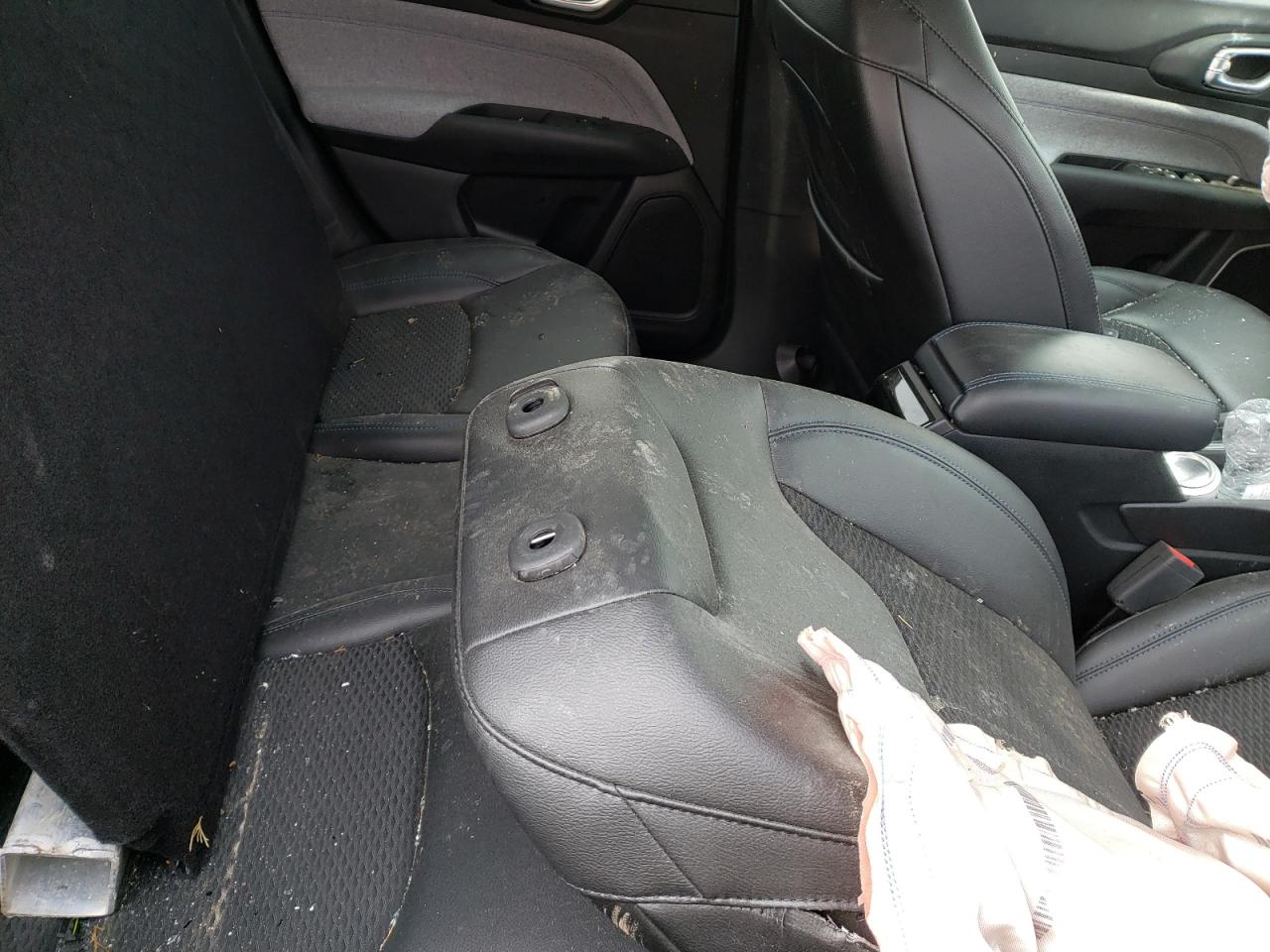 Photo 6 from auction – 2022 JEEP COMPASS LA with VIN 3C4NJCBB8NT119590