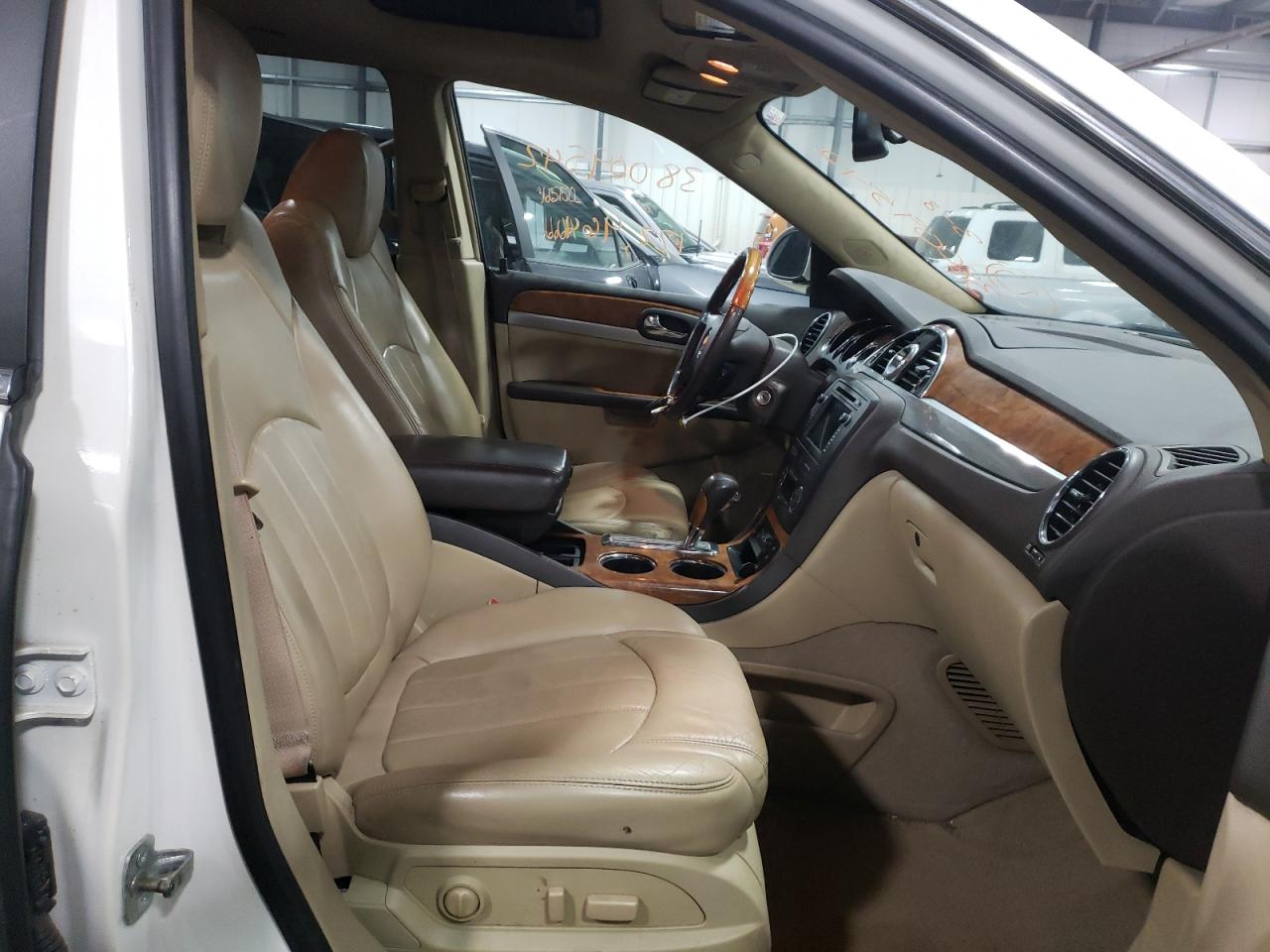 Photo 5 from auction – 2010 BUICK ENCLAVE CX with VIN 5GALVCED1AJ175771