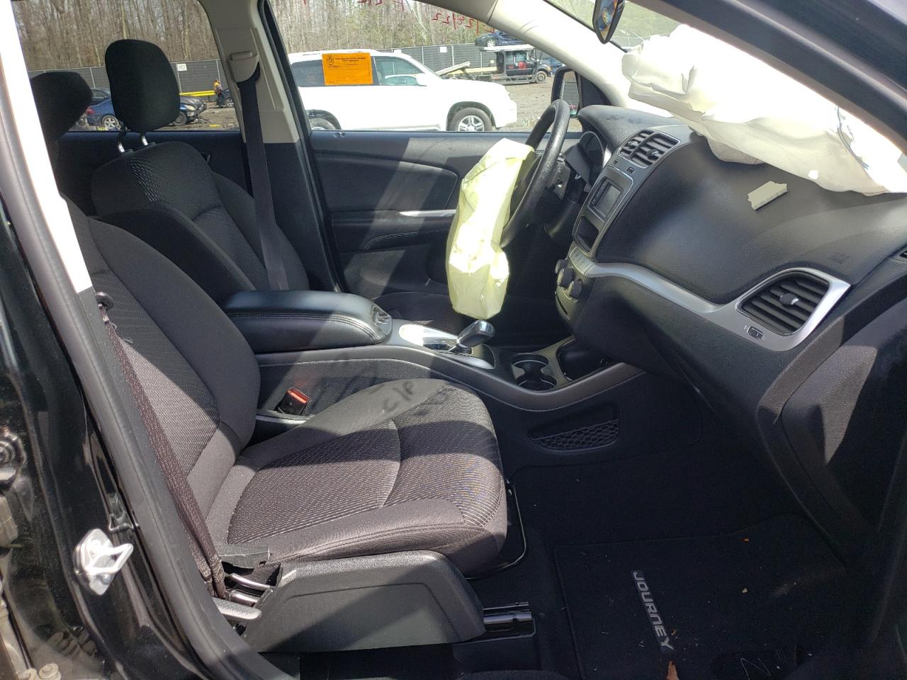 Photo 5 from auction – 2017 DODGE JOURNEY SE with VIN 3C4PDCAB6HT622282