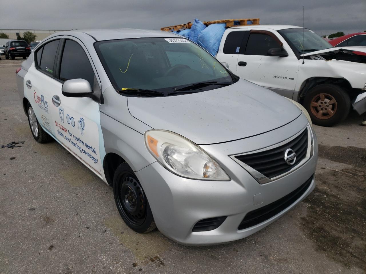 NISSAN VERSA S 2012 with VIN 3N1CN7AP8CL821070 - Photo from auction