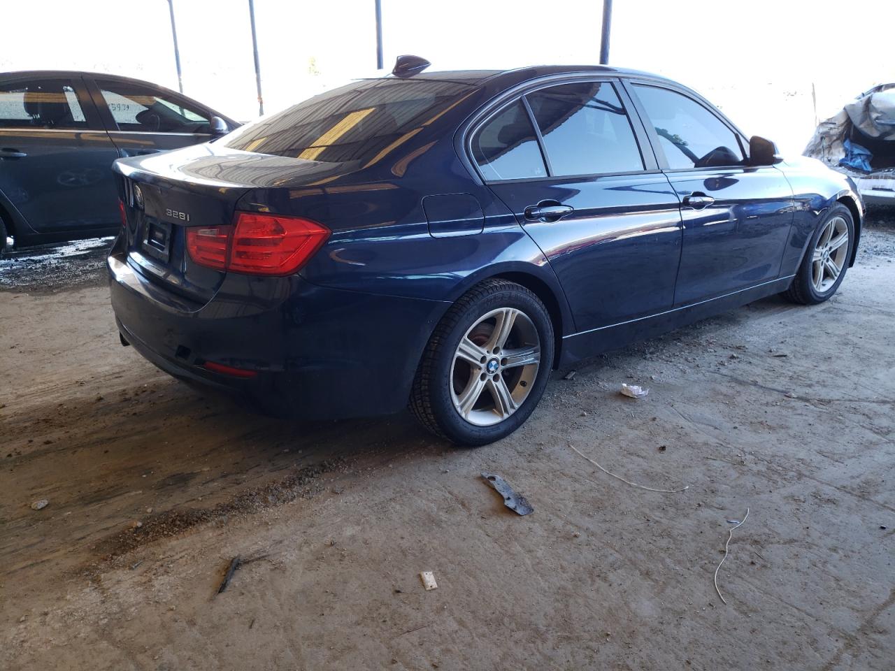 Photo 4 from auction – 2013 BMW 328 I with VIN WBA3A5C52DF600162