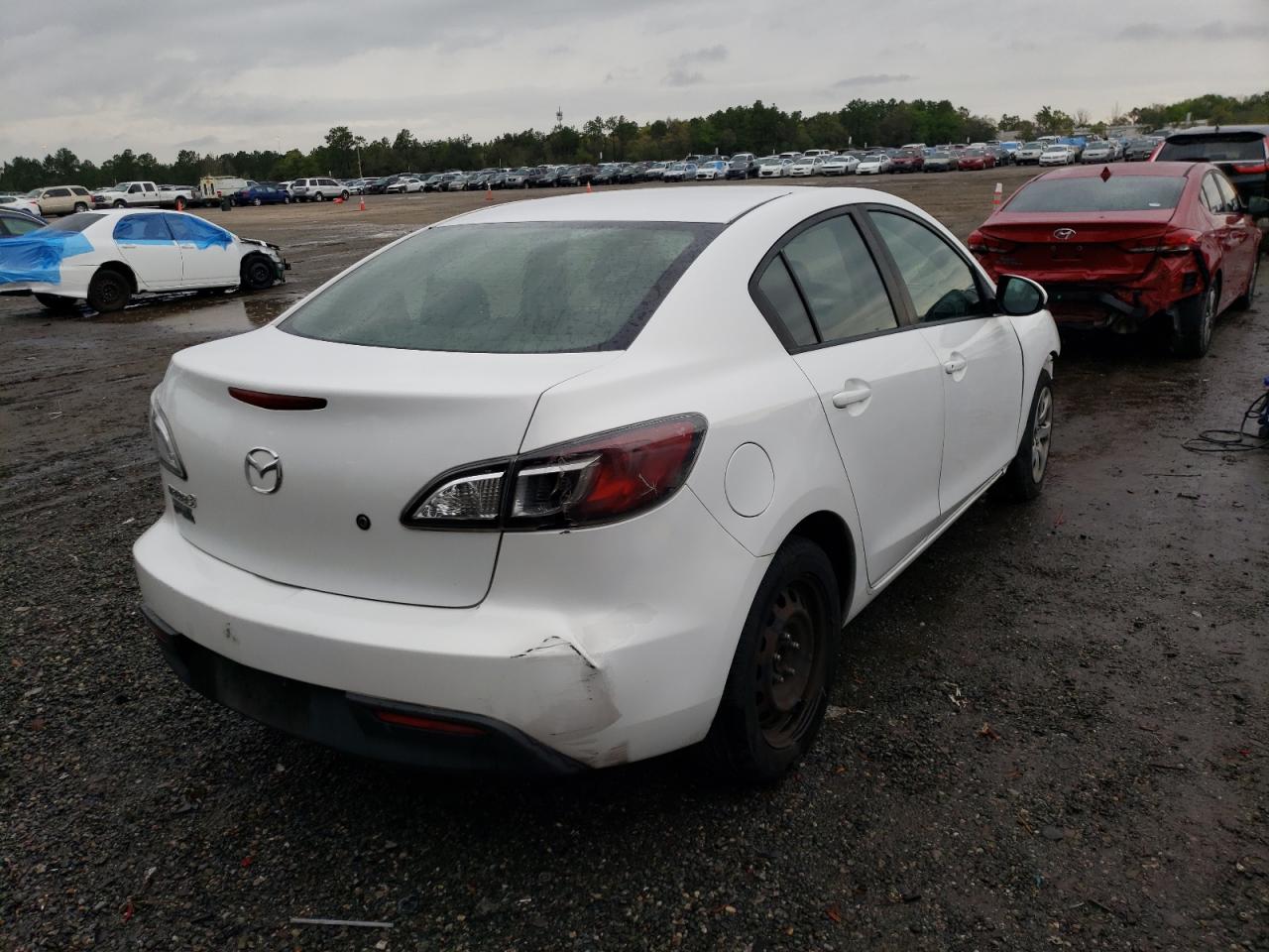 Photo 4 from auction – 2011 MAZDA 3 I with VIN JM1BL1UG3B1409605