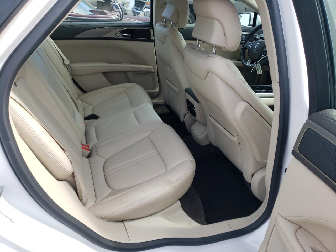 Photo 6 from auction – 2017 LINCOLN MKZ PREMIE with VIN 3LN6L5A96HR651040