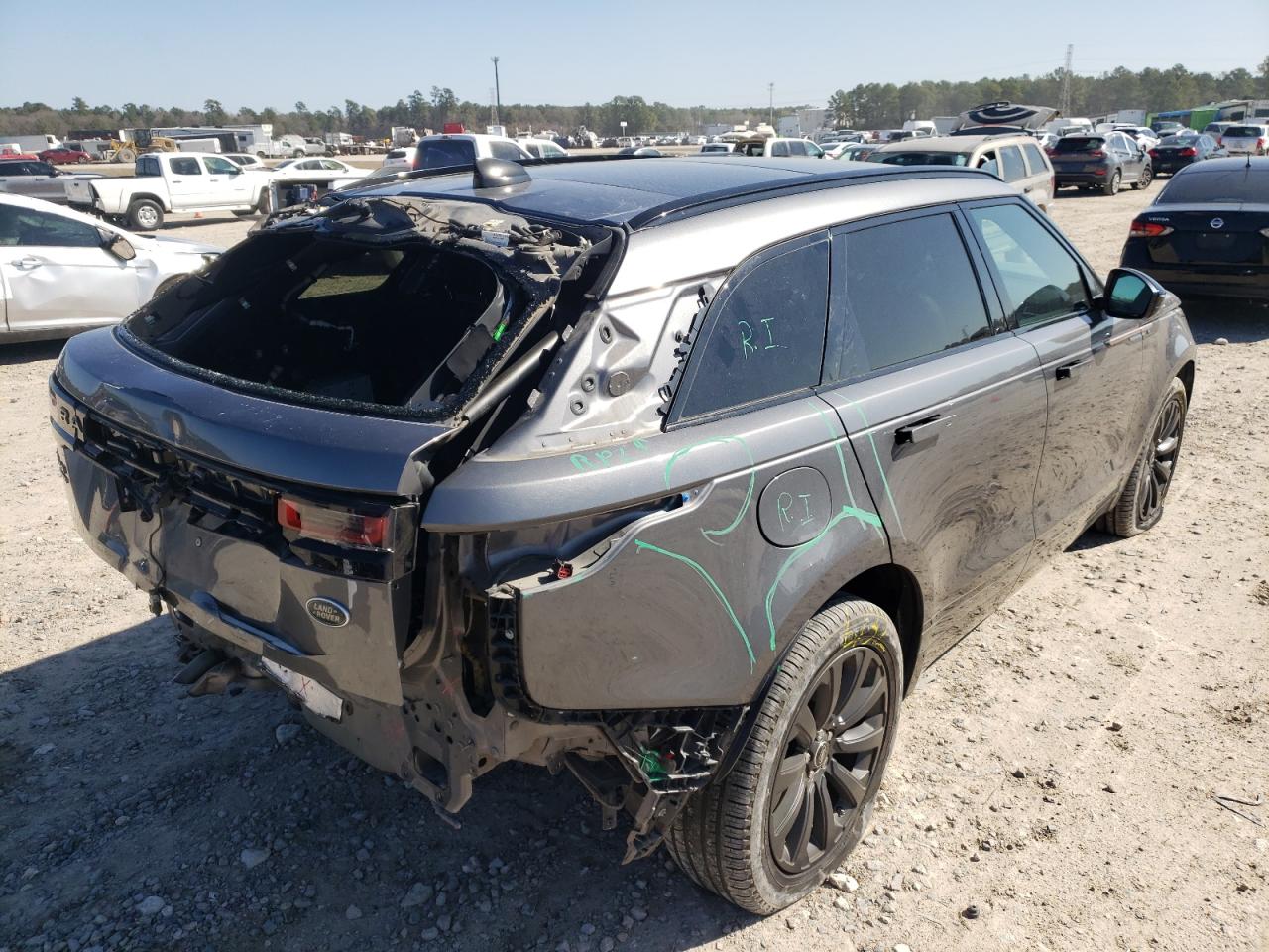 Photo 4 from auction – 2018 LAND ROVER RANGE ROVE with VIN SALYL2RN2JA750573