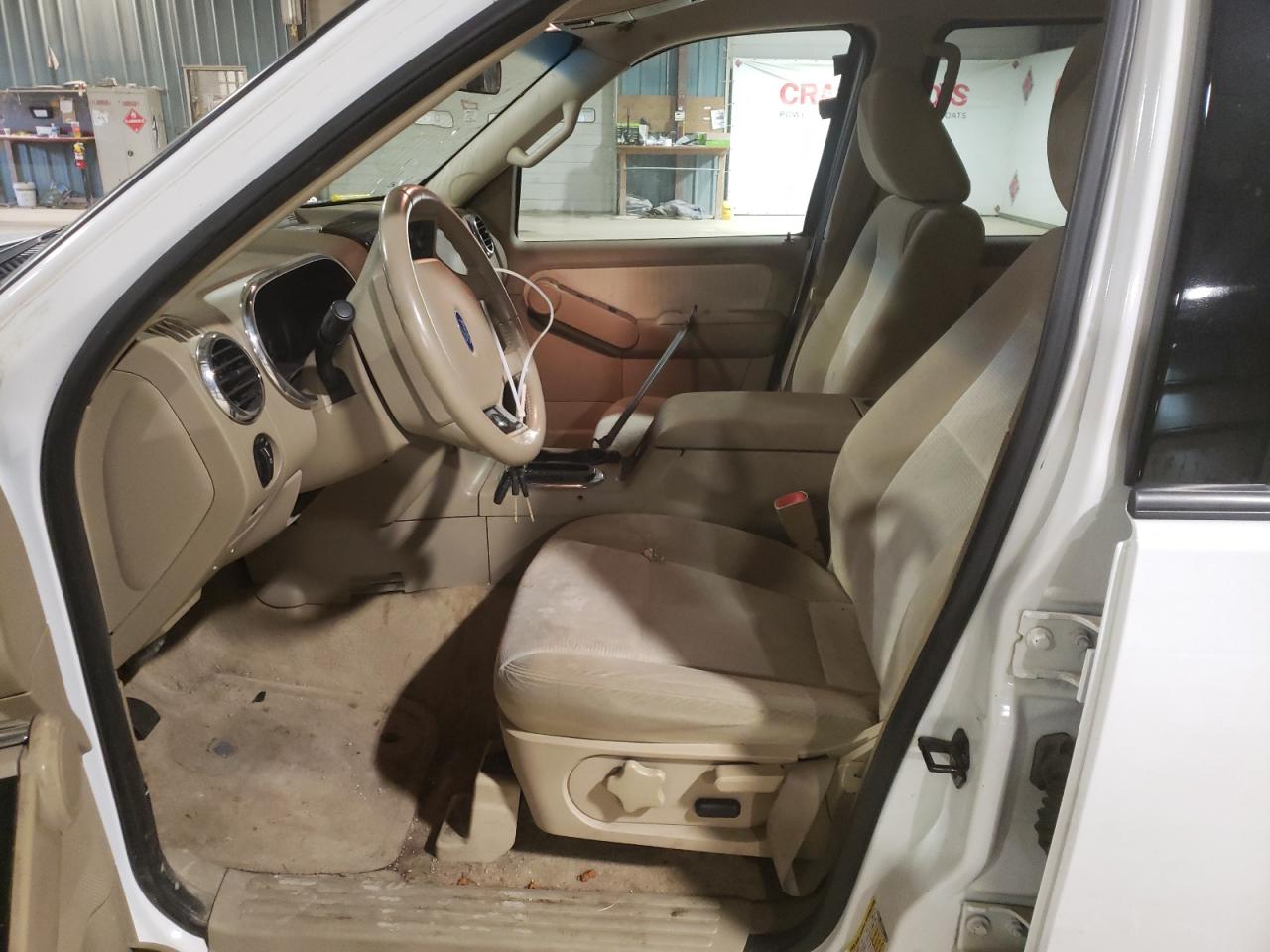 Photo 5 from auction – 2010 FORD EXPLORER X with VIN 1FMEU7DE9AUA20486